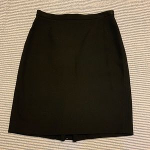 Ann Taylor LOFT black pencil skirt- women’s 4